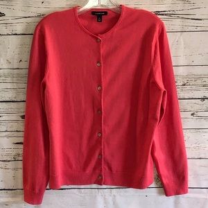 LANDS END—WOMENS CORAL W/ IVORY BUTTONS. LONG SLEEVE CARDIGAN!! (EUC/GORGEOUS!!)